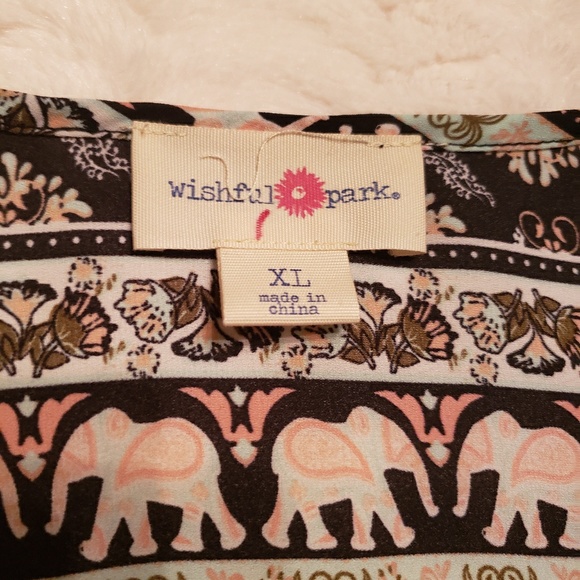 🐘🌹Mandala inspired blouse - Picture 4 of 5